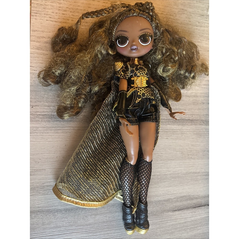 LOL‎ Surprise OMG FIERCE ROYAL BEE Fashion Doll  Gold Black Outfit Cape- 11.5"